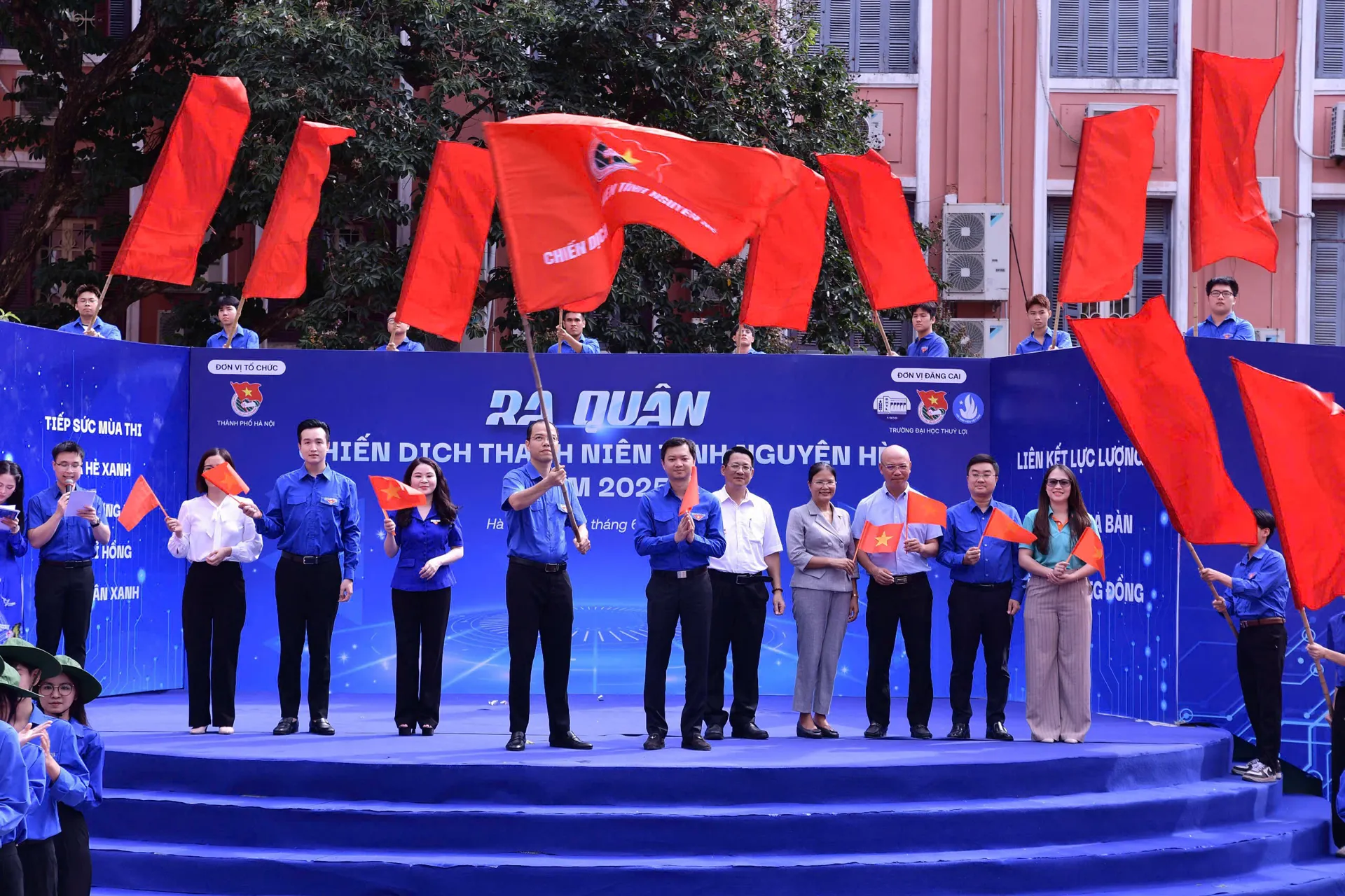 Hà Nội ra quân chiến dịch Thanh niên tình nguyện Hè 2025