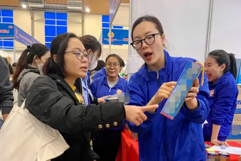 Hà Nội: tặng 6.000 phiếu mua hàng cho người lao động tại Chợ Tết Công đoàn - Xuân 2026