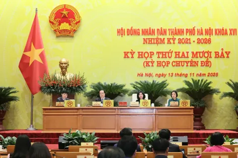 Sáng nay, Kỳ họp thứ 28 của HĐND Thành phố Hà Nội khai mạc, xem xét 75 nội dung