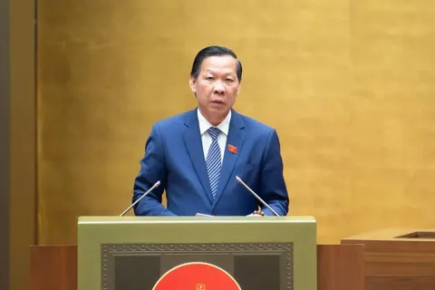 Chuyển biến thực chất trong cơ cấu lại nền kinh tế, củng cố nền tảng tăng trưởng