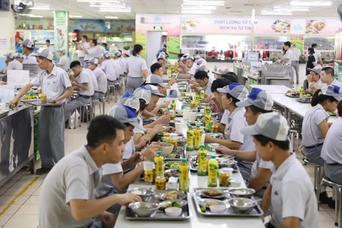 Tích cực chăm lo cho người lao động dịp kỷ niệm thành lập Công đoàn Việt Nam
