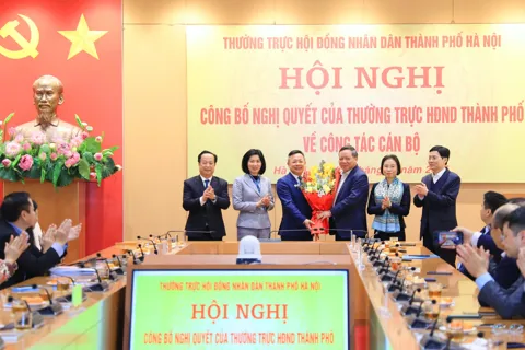 Bổ nhiệm ông Trần Thanh Hà giữ chức Chánh Văn phòng Đoàn đại biểu Quốc hội và HĐND Thành phố Hà Nội