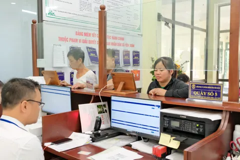 Công chức cấp xã được ủy quyền thực hiện thủ tục hành chính được hỗ trợ 15% mức lương cơ sở/người/tháng