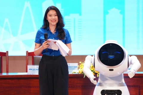 Biết ơn "màu sắc hòa bình" trên từng con ngõ, phố phường Hà Nội
