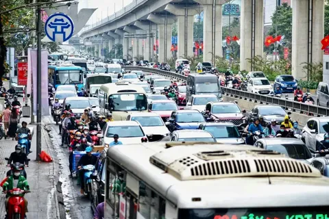 Hà Nội thông qua lộ trình hạn chế phương tiện giao thông gây ô nhiễm