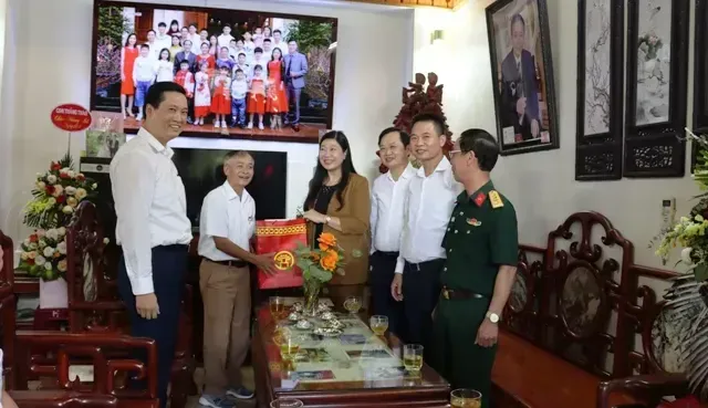 Hà Nội ban hành chính sách hỗ trợ đặc thù dành cho gia đình có công với cách mạng
