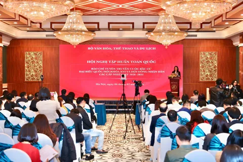 Hơn 1.000 đại biểu tham dự hội nghị tập huấn toàn quốc công tác tuyên truyền bầu cử 