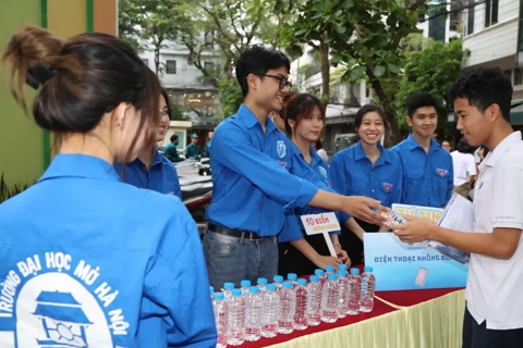 Hà Nội: hơn 5 nghìn tình nguyện viên hỗ trợ tiếp sức trong kỳ thi vào 10
