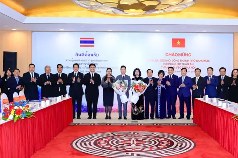 Hà Nội mong muốn mở rộng trao đổi, hợp tác với Bangkok (Thái Lan) trong các lĩnh vực quản lý đô thị, du lịch