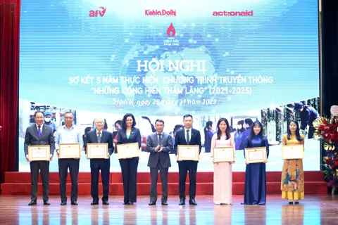 Trao giải cuộc thi "Những cống hiến thầm lặng": Mỗi bài viết là một thông đi nhân ái
