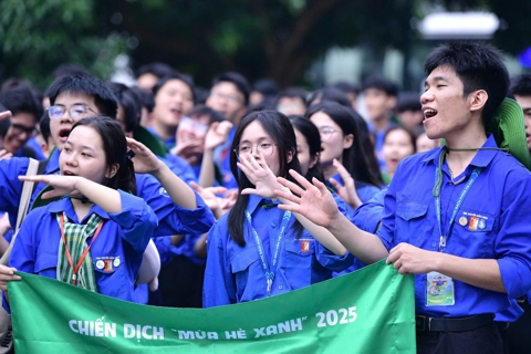 Hơn 10 nghìn sinh viên tình nguyện Thủ đô tham gia chiến dịch "Mùa hè xanh"
