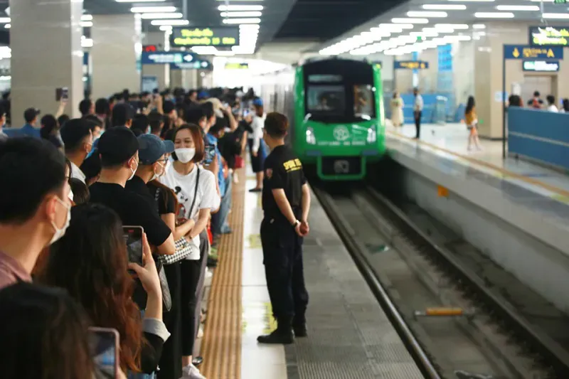 Hanoi transport ridership surges during Tet, Metro traffic up over 30%