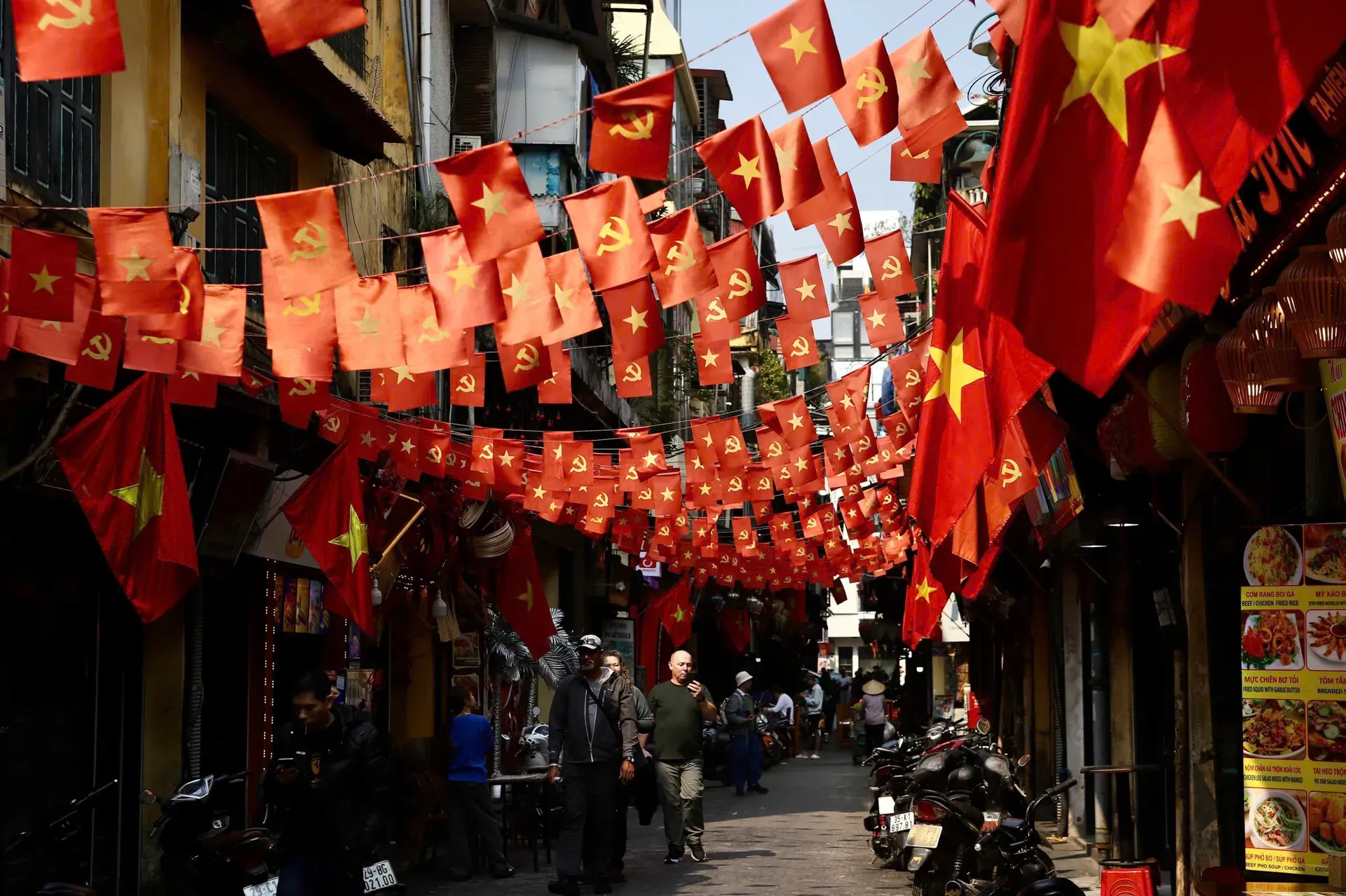 Young voices carry confidence and responsibility as 14th National Party Congress begins