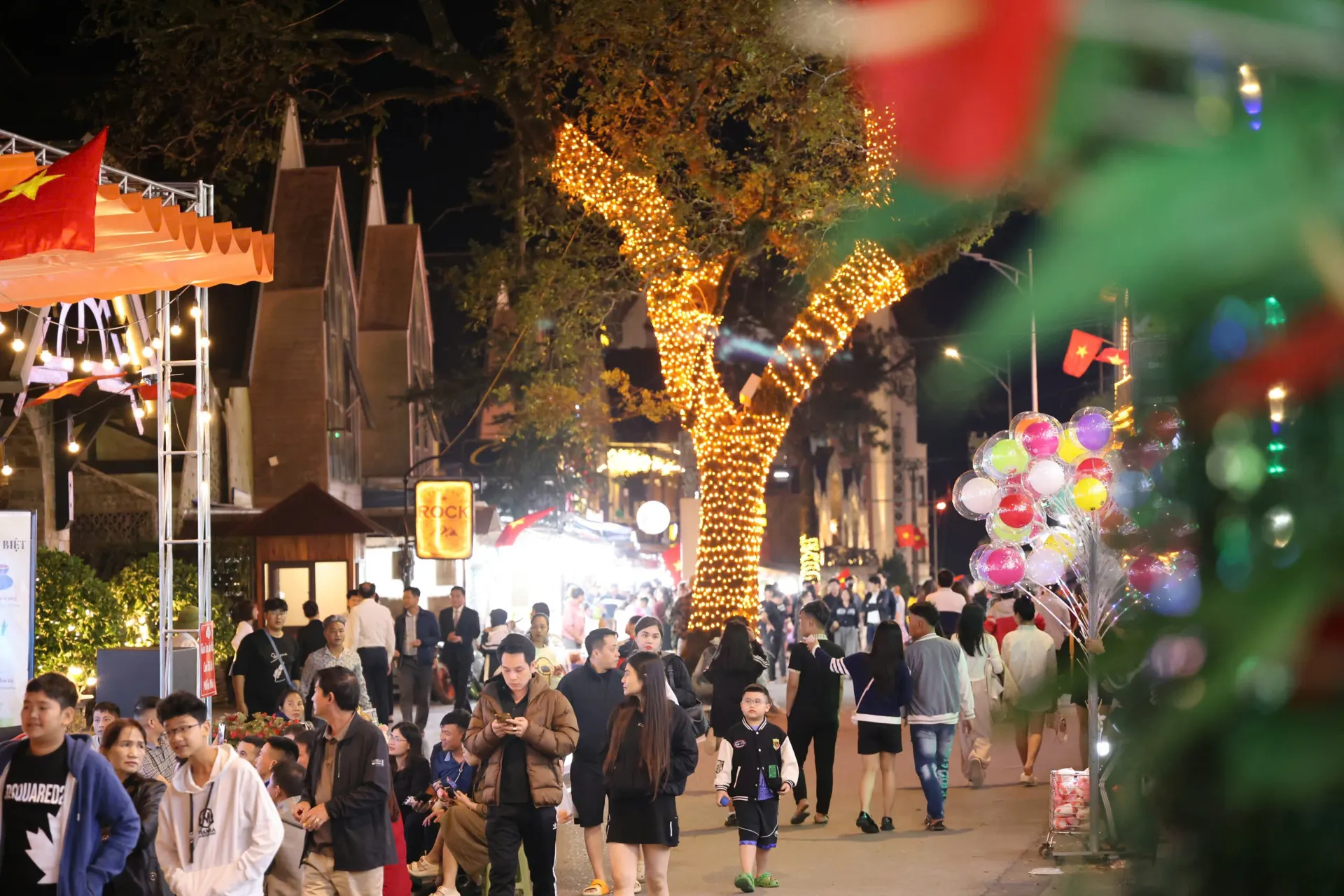 Phú Thọ: dịch vụ thương mại bứt phá, tổng mức bán lẻ vượt 200 nghìn tỷ đồng năm 2025