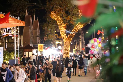 Phú Thọ: dịch vụ thương mại bứt phá, tổng mức bán lẻ vượt 200 nghìn tỷ đồng năm 2025