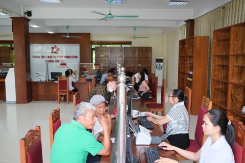 Chủ động hỗ trợ người dân thích ứng chuyển đổi số
