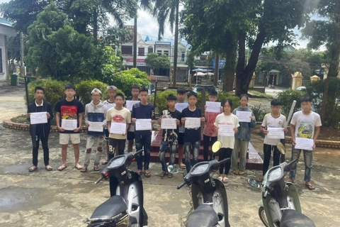 Phú Thọ: bắt giữ nhóm thanh niên mang hung khí hẹn đánh nhau tại đèo Đá Trắng