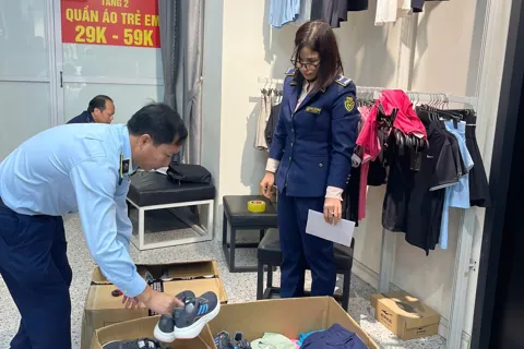 Phú Thọ quyết liệt chống buôn lậu, hàng giả, hàng không đảm bảo an toàn vệ sinh thực phẩm 