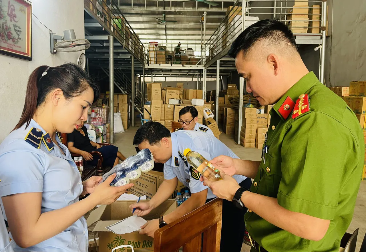 Vĩnh Phúc: Chủ tịch UBND tỉnh làm Tổ trưởng Tổ công tác chống buôn lậu, hàng giả