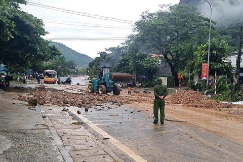Bão số 3 gây thiệt hại hơn 5,5 tỷ đồng, hàng trăm hộ dân phải di dời