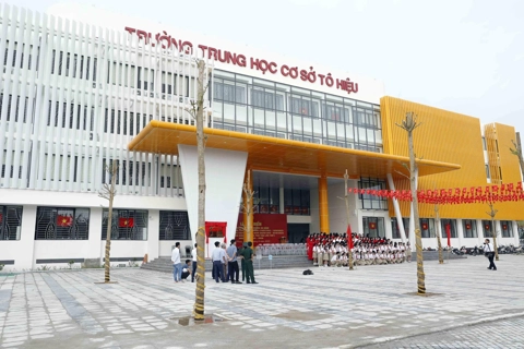 Phú Thọ: khánh thành Trường THCS Tô Hiệu và Sân vận động Vĩnh Phúc chào mừng Quốc khánh 2/9