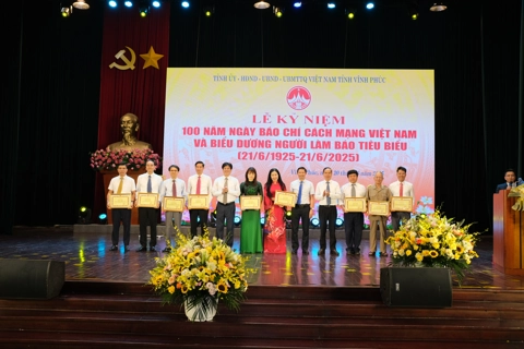 Vĩnh Phúc biểu dương người làm báo tiêu biểu