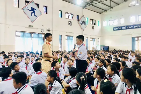 Huế tăng cường bảo đảm an toàn giao thông cho học sinh