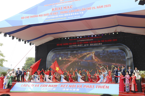 Hội chợ Việt - Trung lần thứ 25: Đẩy mạnh kết nối thương mại biên giới