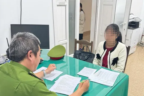 Sập bẫy “VNeID giả”, hai vợ chồng ở Huế mất sạch hơn 500 triệu đồng chỉ trong 1 giờ