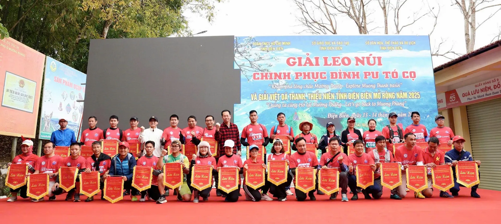 Khai mạc Giải Leo núi chinh phục đỉnh Pu Tó Cọ và Giải Việt dã thanh, thiếu niên tỉnh Điện Biên mở rộng năm 2025