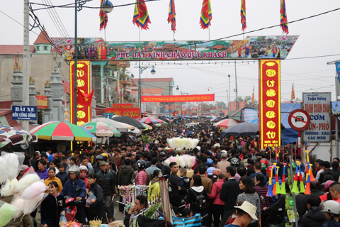 Chợ Viềng Vụ Bản: phiên chợ cầu may độc đáo của vùng đồng bằng Bắc Bộ