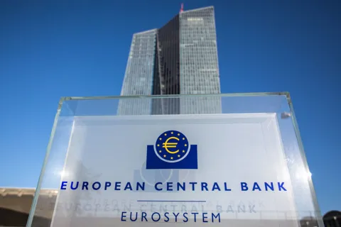 ECB cảnh báo nguy cơ nền kinh tế châu Âu dễ tổn thương trong thế giới bất định

