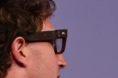 Biến thế giới thực thành ảo: Meta trình làng kính Ray-Ban Display
