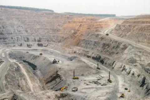 Trung Quốc mở rộng kiểm soát đất hiếm, nhắm vào ngành quốc phòng và bán dẫn