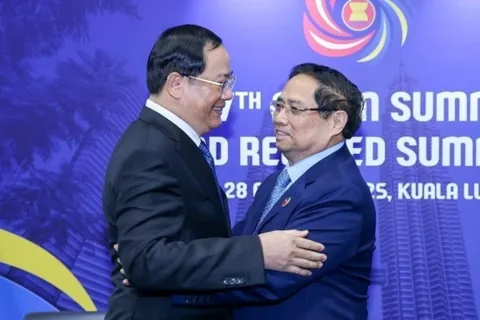 Thủ tướng Phạm Minh Chính gặp lãnh đạo Lào, Nhật Bản, WB, ASEAN và FIFA tại Kuala Lumpur