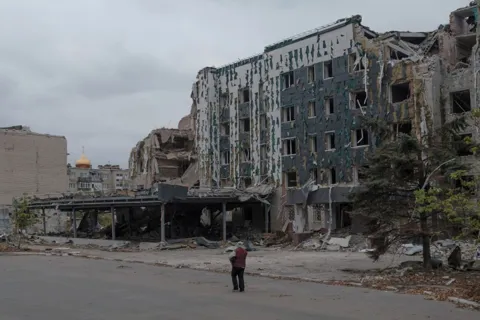 Giao tranh ác liệt tại Pokrovsk khi Nga tuyên bố tiến sâu, Ukraine phản công