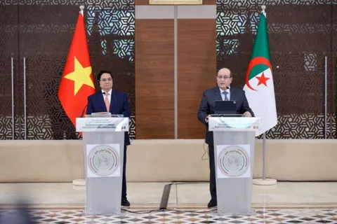 Thủ tướng Việt Nam và Thủ tướng Algeria họp báo: triển khai ngay các chương trình, dự án, cụ thể hóa khuôn khổ quan hệ Đối tác Chiến lược