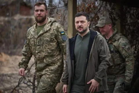 Nga và Ukraine cáo buộc lẫn nhau trong đêm Giao thừa
