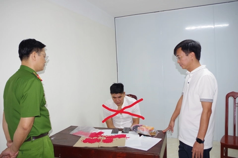 Hà Nam: tạm giữ hình sự đối tượng mang 6.000 viên ma tuý