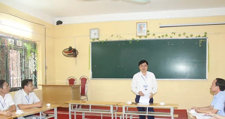 Phó Chủ tịch UBND tỉnh Hưng Yên kiểm tra công tác chấm thi tốt nghiệp THPT