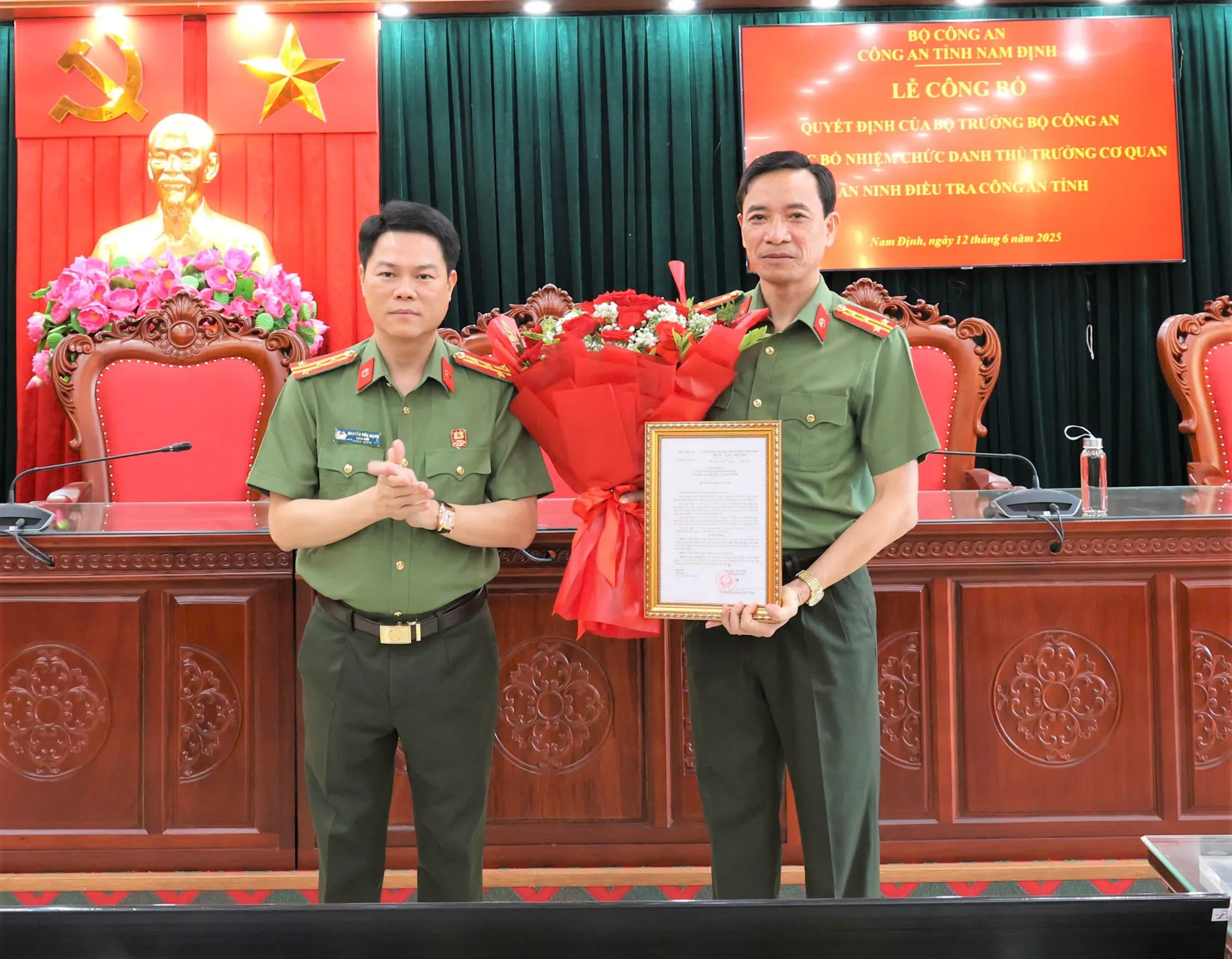 Công bố quyết định bổ nhiệm Thủ trưởng Cơ quan An ninh điều tra Công an tỉnh Nam Định 
