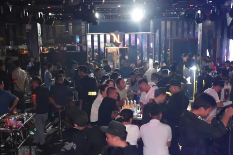 Triệt phá tụ điểm ma túy tại quán bar ở Hưng Yên, khởi tố 27 bị can