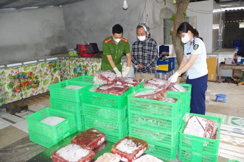Hà Nam: phát hiện hơn 1,2 tấn nội tạng động vật không rõ nguồn gốc
