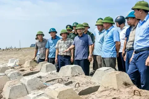 Ninh Bình tập trung phòng, chống lũ lụt, sạt lở đất và bảo đảm tính mạng cho người dân