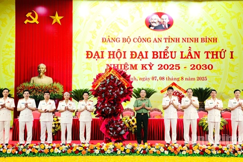 Công an tỉnh Ninh Bình: tăng tốc chuyển đổi số, siết chặt kỷ cương, giữ vững trận địa an ninh