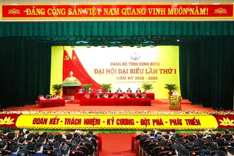 Đại hội đại biểu Đảng bộ Ninh Bình lần thứ I khai mạc phiên trù bị