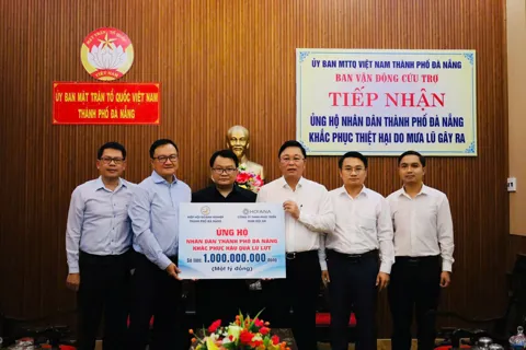 Hơn 24 tỷ đồng và gần 100 tấn hàng cứu trợ đến với đồng bào vùng lũ Đà Nẵng