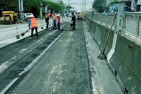 Đà Nẵng: khẩn trương vá mặt đường tuyến Quốc lộ 1A