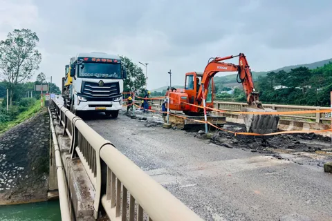 Đà Nẵng: tạm dừng lưu thông ban đêm qua cầu Khe Đá để sửa chữa khẩn cấp