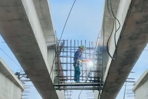 Gia hạn tiến độ dự án cải tạo và nâng cấp Quốc lộ 14E